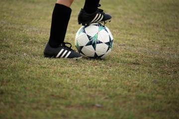 特尔施特根转会阿贾克斯因税务工资分歧陷入僵局（配图示意）